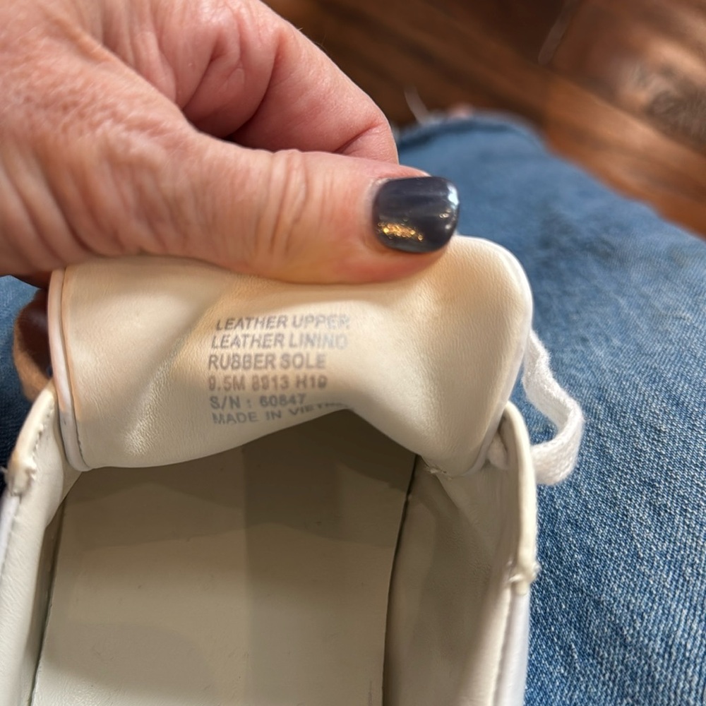Like New Tory Burch T- Logo White Navy Blue Sneakers Tennis Shoes Size 9.5 - Picture 5 of 12